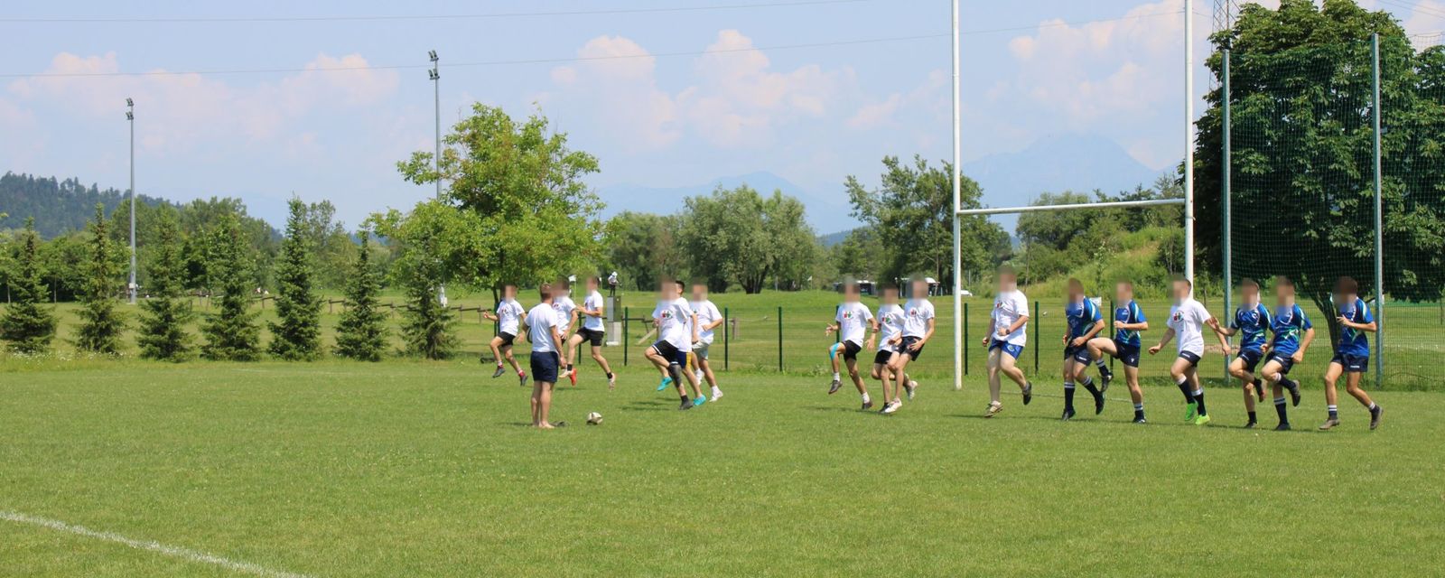 Zagrijavanje na terenu Rugby kluba Ljubljana